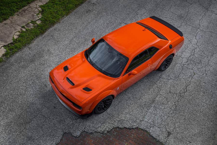  Dodge Challenger SRT Hellcat Widebody 2017 года  (фото 40 из 69)